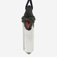Phantomquarz Kristall (geschliffen und poliert) mit Granat
