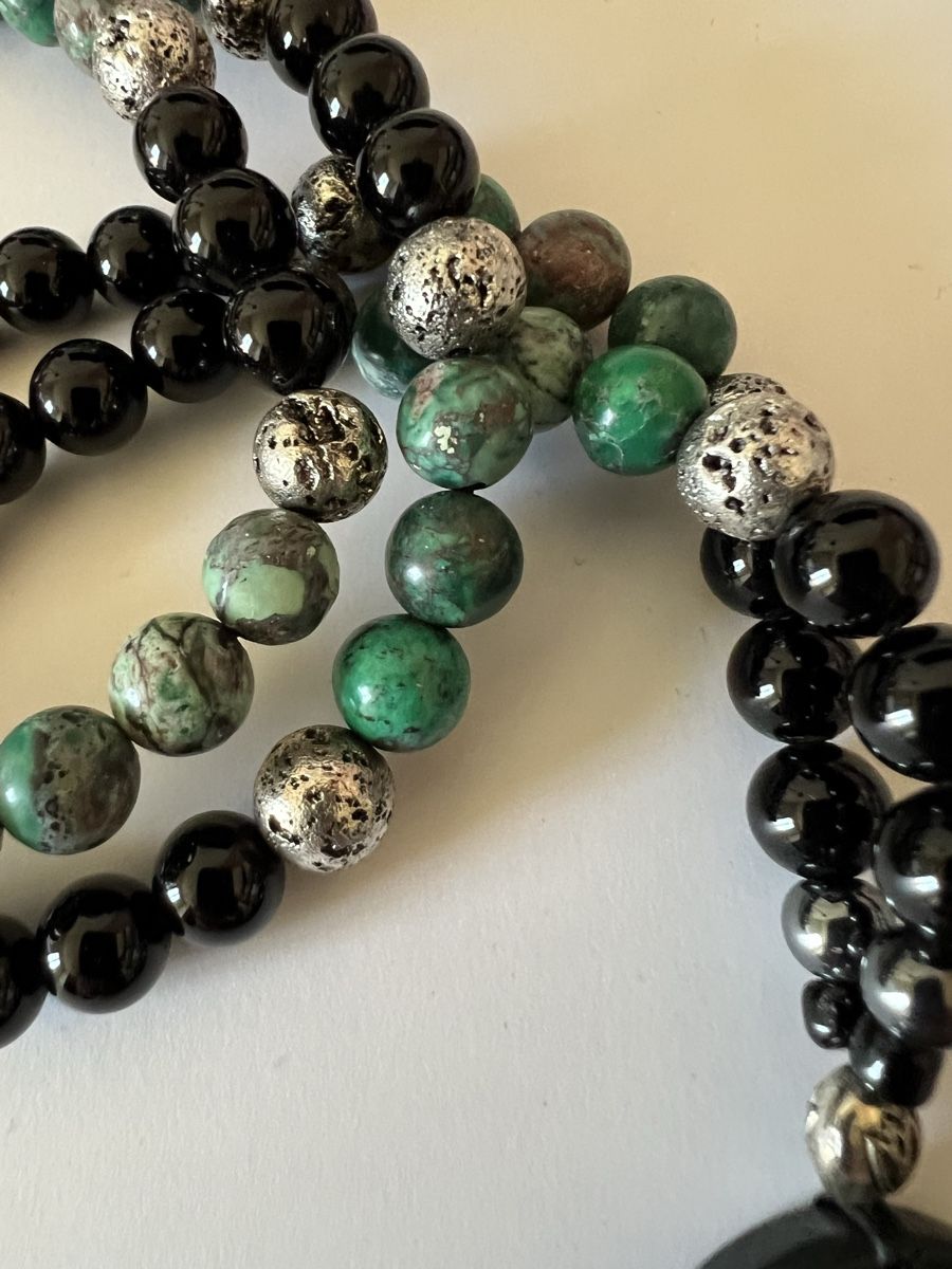 Catenine: Collier sautoir en pierres 76 cm  – Usato da Lausanne venduto da sualenna 1