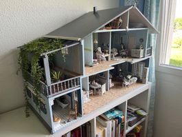 wunderschönes Puppenhaus