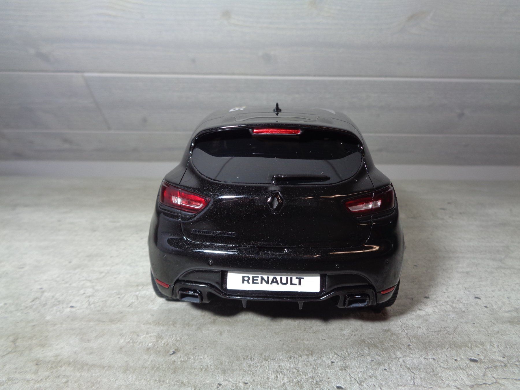 Renault Voitures modèles: OttOmobile 1:18 Renault Clio 4 R.S. 2018 – Neuf avec emballage d'origine à Reconvilier par rallycar 3