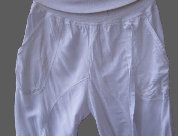 Pantaloni: ca. 134 leichte Sommerhose Haremshose, Caprihose – Usato da Basel venduto da FRAU.ZAUBER.MOND 3