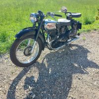 Oldtimer-Motorrad Royal Enfield J47