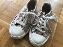 Sneaker / Stoffschuh von Zara Grösse 24 rosegold -Porto 3.40
