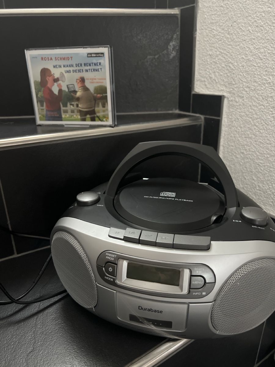 Durabase Lecteur media portable: Durabase, CD, Radio, MP3 – D'occasion à Bonaduz par Malves10