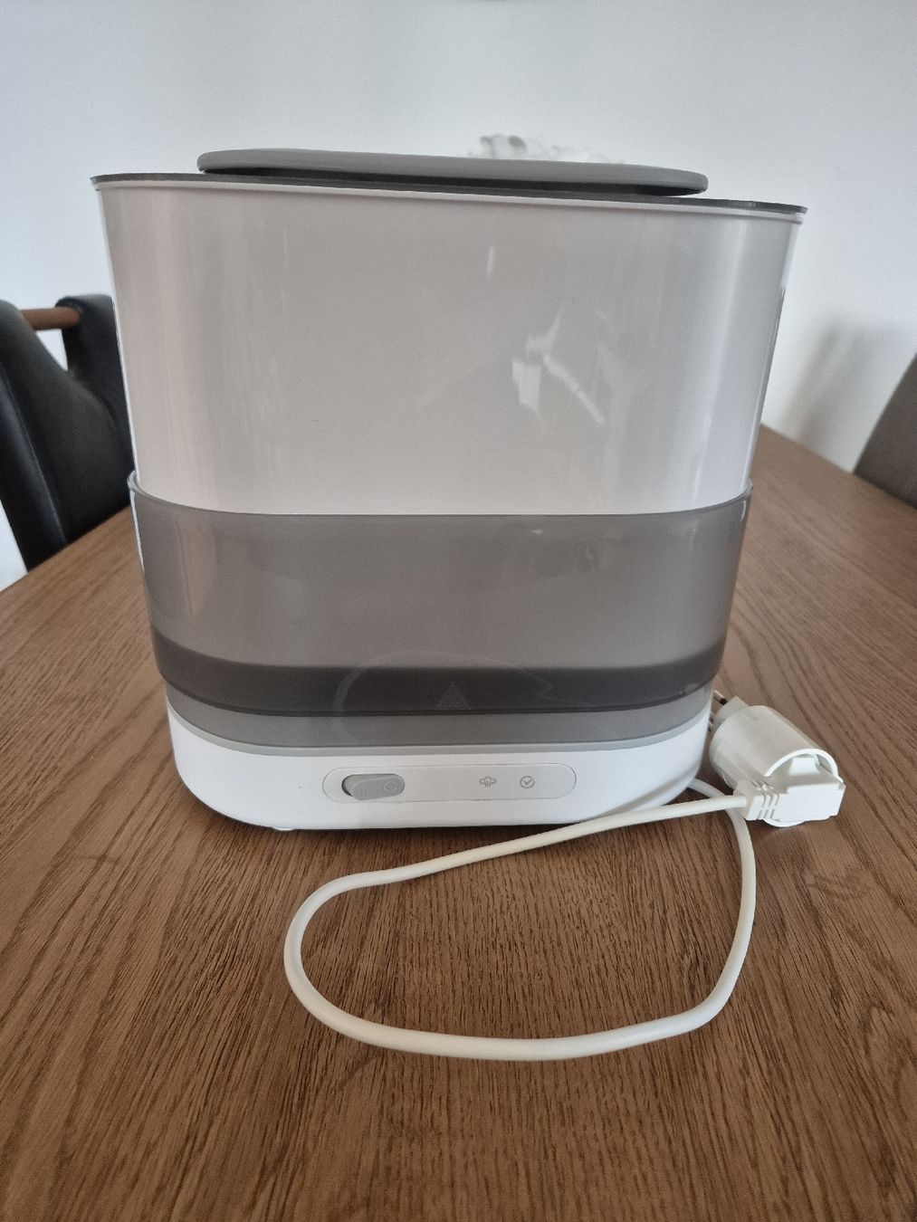 Avent Pasti del neonato: Philips Avent Sterilisator – Usato da Goldach venduto da Mona.93