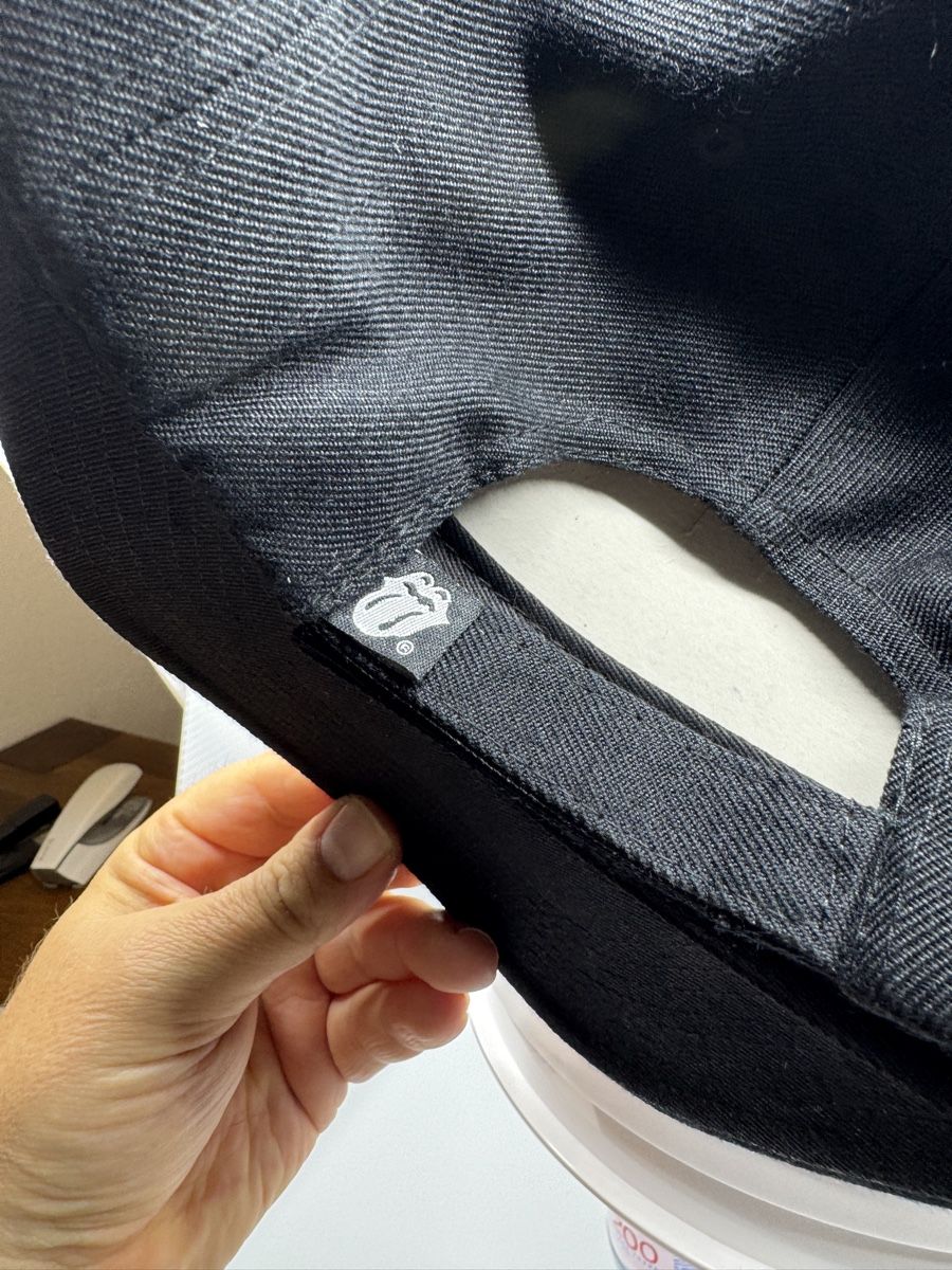 Sonstige Kleidung & Accessoires: The Rolling Stones Zip Code Cap schwarz mit Stickerei – Neu (gemäss Beschreibung) aus Ipsach von Besos 4