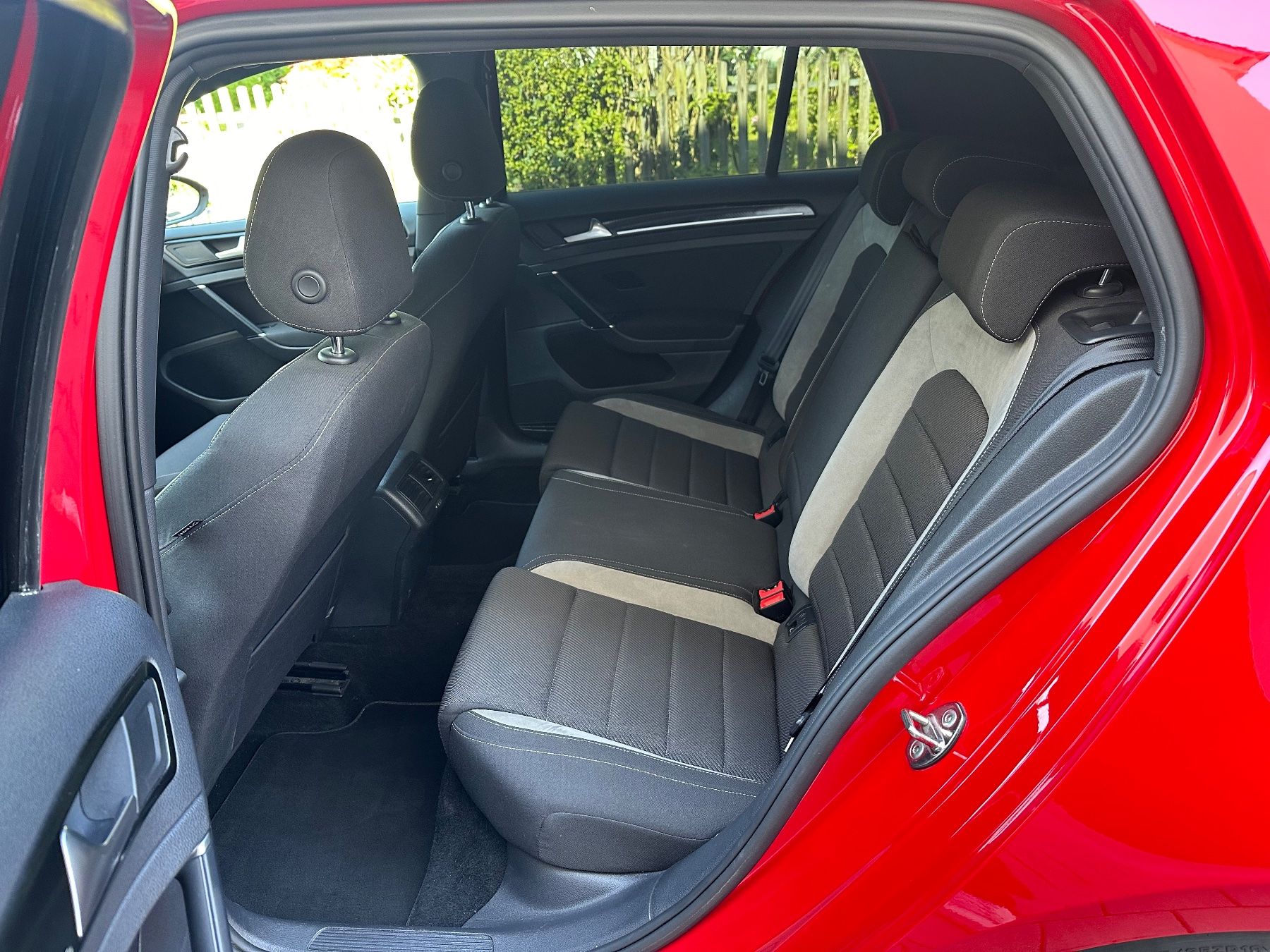 VW Autos: Vw Golf 7r – D'occasion à Zürich par Francisco1 6