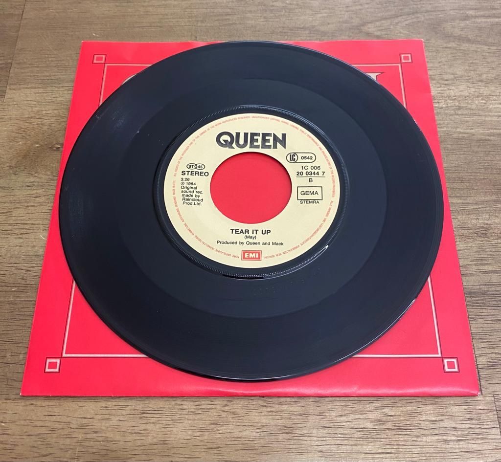 Dischi in vinile: QUEEN HAMMER TO FALL Single Near Mint ! – Nuovo (secondo la descrizione) da Belp venduto da B7L0 2