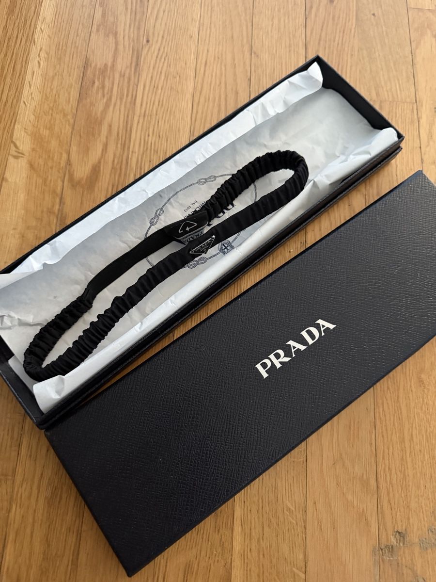 Prada Accessoires pour cheveux: Original Prada Haarband  – Neuf avec emballage d'origine à Rüfenacht BE par Goldenstore 1