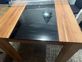 Esstisch Holzoptik mit Glaseinsatz gebraucht Zustand