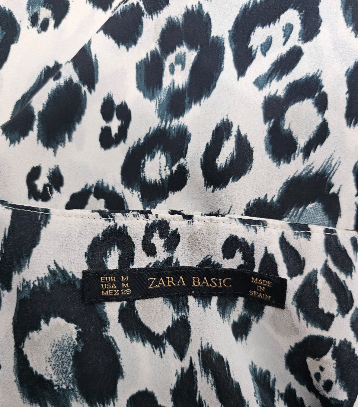 Zara Blusen: ZARA Basic Blusen Shirt Gr. M Leo neuwertig – Gebraucht aus Füllinsdorf von Sunnebliemli7 2