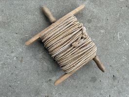 Seilwickler Holz mit Seil antik