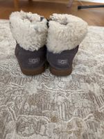 Bottes hiver bébé taille 22 marque UGG