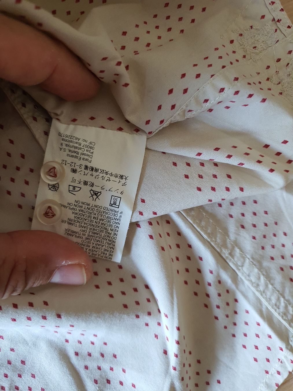 Diesel Hemden: Diesel Shirt, mens L, formal beige/red diamond dot pattern – Gebraucht aus Wallisellen von Alexandrertheg 6