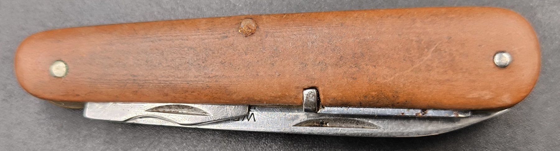 Armée suisse Couteaux de poche: Militär Sackmesser – D'occasion à Rorschacherberg par snOOpydOg11 2
