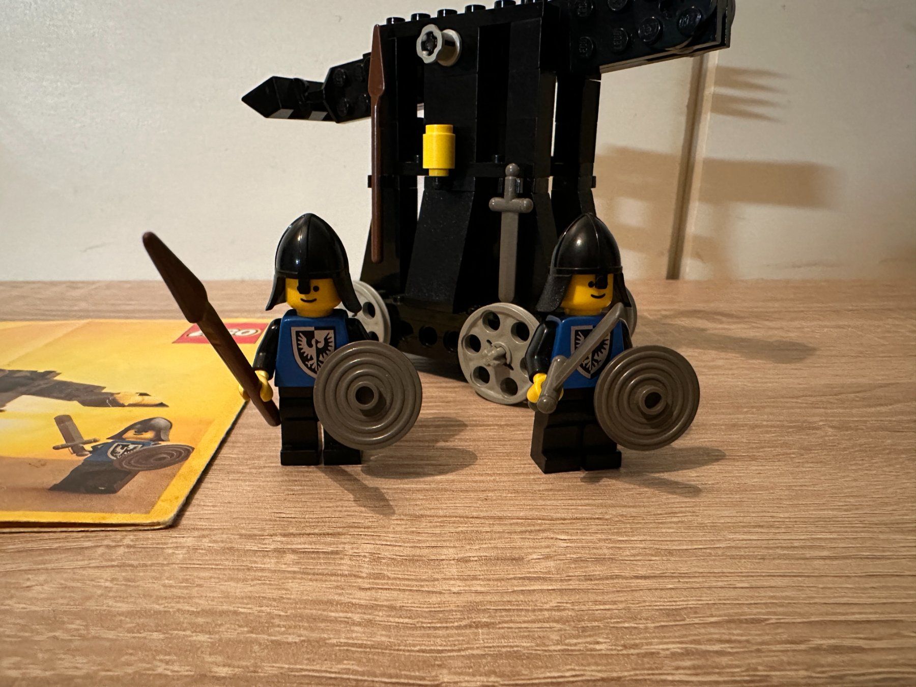 Legoland Kit di costruzioni: LEGO 6030 Catapult – Usato da Basel venduto da Don-Angel 4