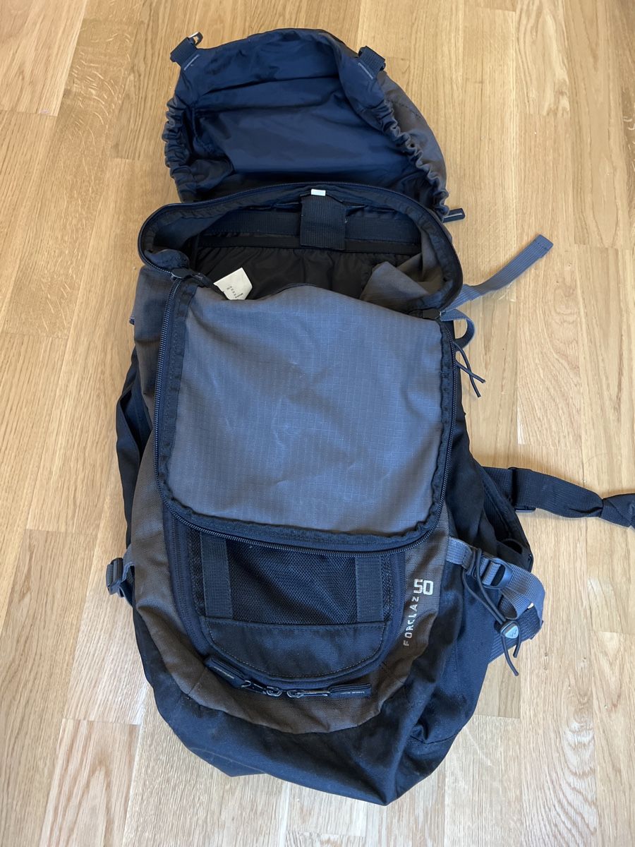 Decathlon Zaini: Sac à dos Quechua Forclaz 50L – Usato da Genève venduto da  1