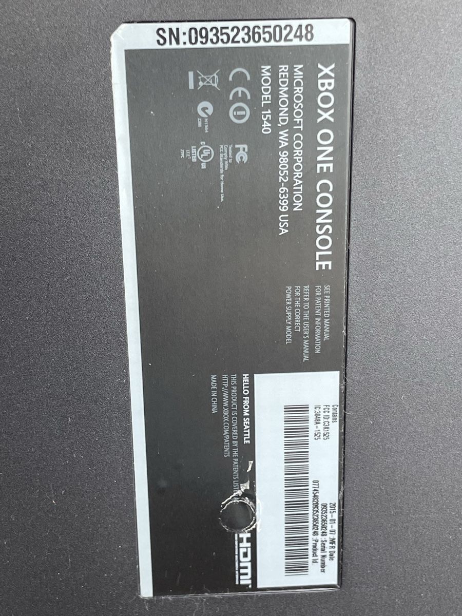 Microsoft Console: Xbox one 1540 – Usato da Couvet venduto da xinchang.liu 2
