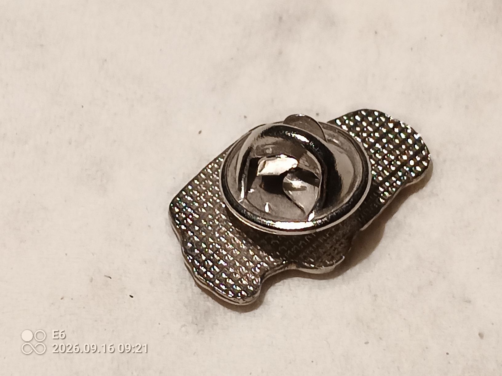 Placchette & Badge: Pin Akad – Usato da Zürich venduto da Mitzi6 2