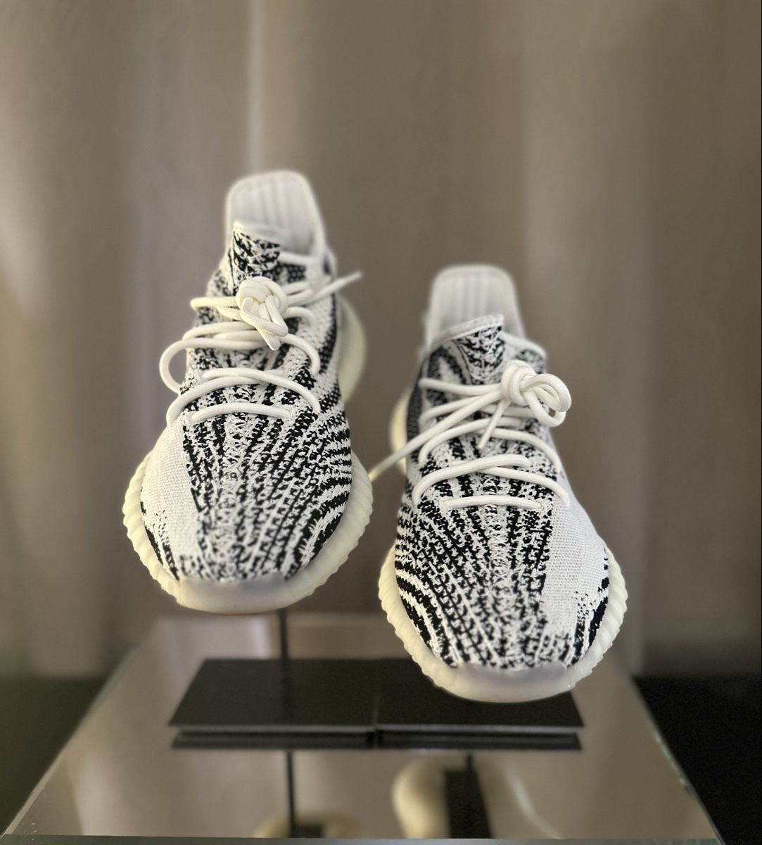 Adidas Scarpe da uomo: Adidas Yeezy V2 – Nuovo (secondo la descrizione) da Zürich venduto da euthen89 3