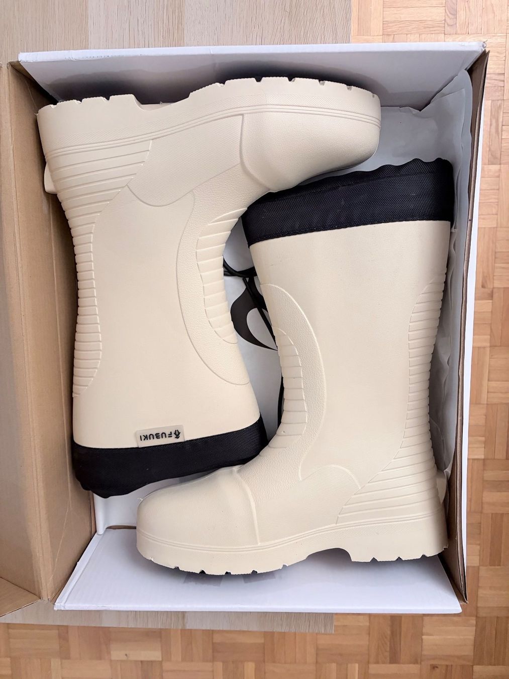 Scarpe da uomo: Fubuki Boots Niseko Sand Sz 45 – Nuovo (secondo la descrizione) da Lausanne venduto da ipanema23