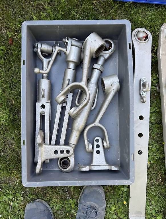 Tutti gli attrezzi: Hydraulique, bloc – Usato da Boudry venduto da Davidsius1 2