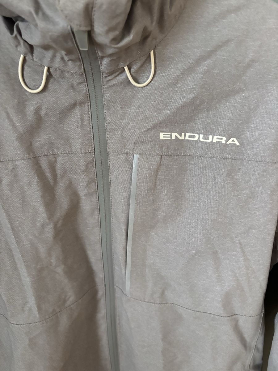 Endura Vestes: Endura Hummvee Waterproof Jacket grau – Neuf (Voir description) à Bettwiesen par ras_9rk9 2