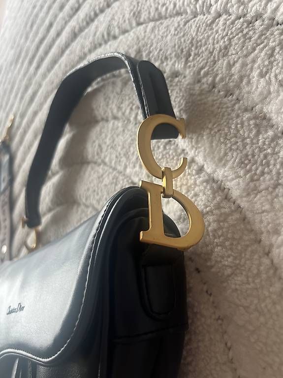 Taschen für Damen: CD Saddle Handtasche – Neu (gemäss Beschreibung) aus Weggis von su_sch 2
