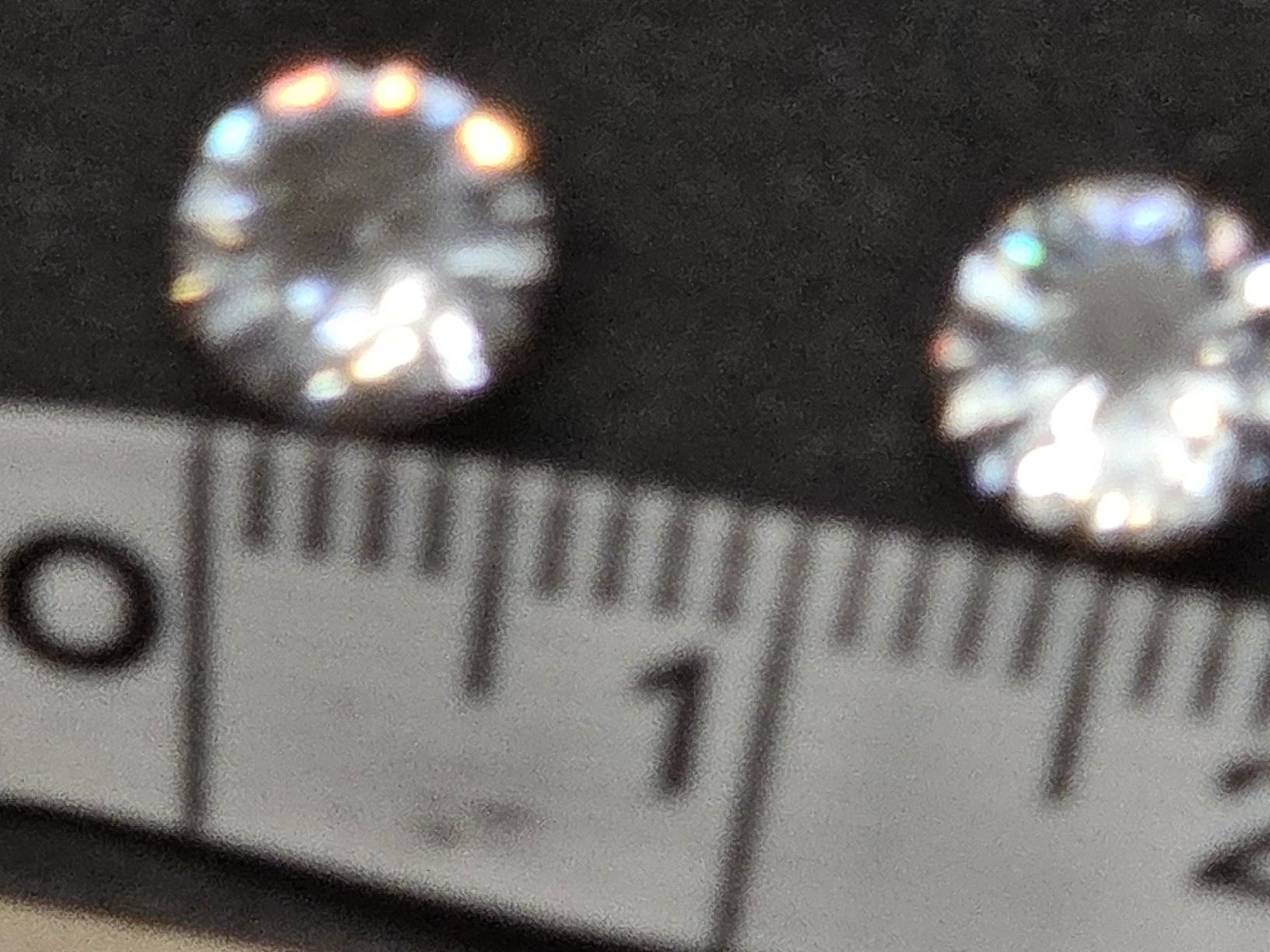 Ohrringe & -stecker: Elegante, funkelnde Ohrstecker 5mm – Neu (gemäss Beschreibung) aus Subingen von DENDLE20 2