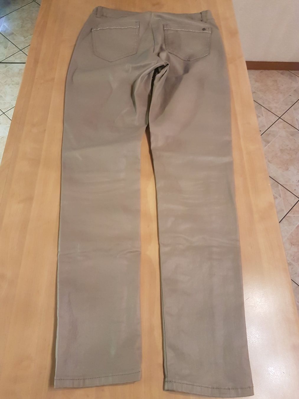 Pantaloni: Pantalon aspect cuir taille 40 marque Trend – Usato da Villiers venduto da san_jn5w 7