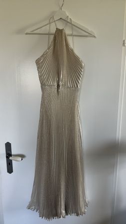 Robe de soirée plissée dorée dos nu - Taille 36