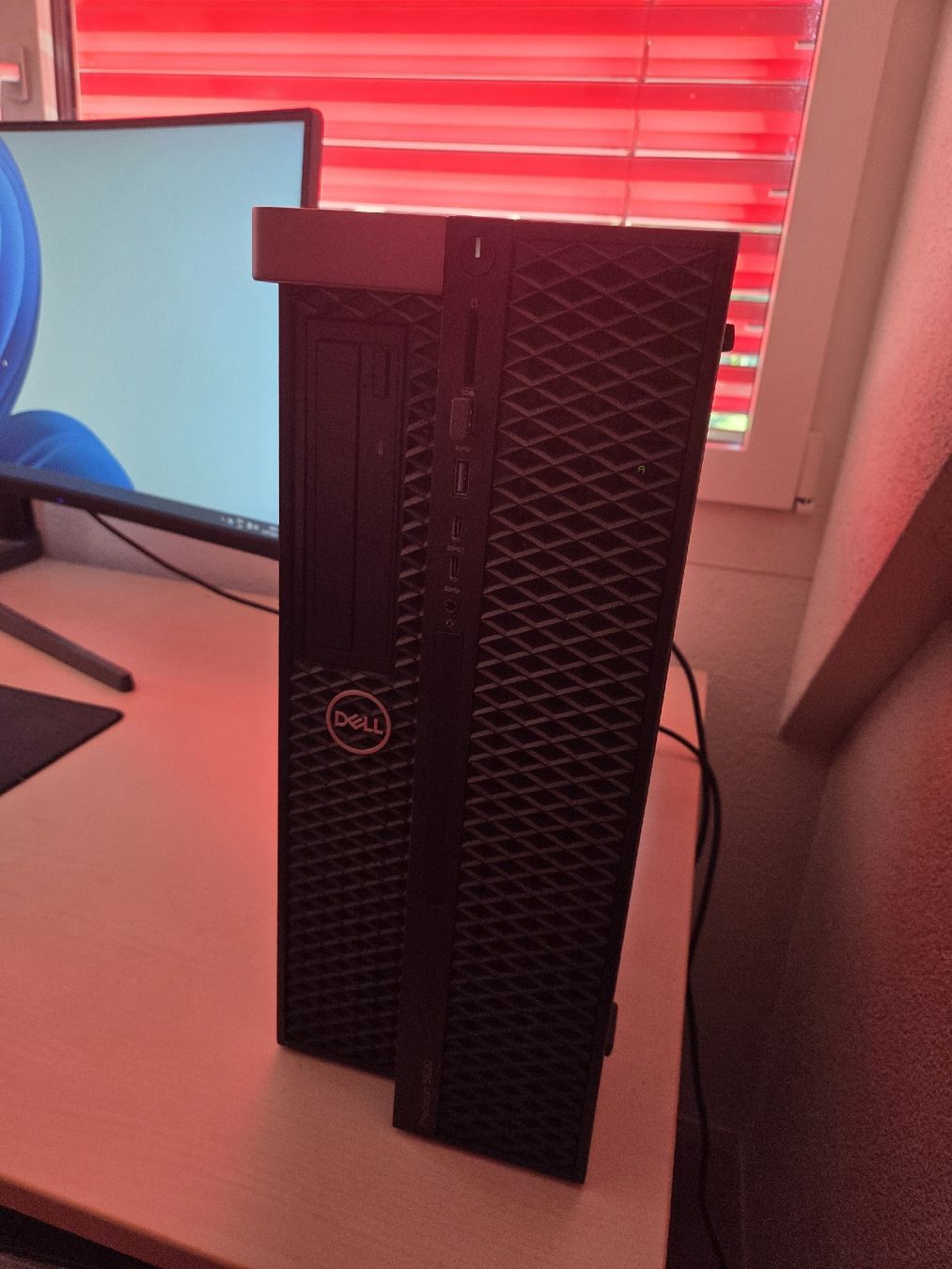 Dell PCs: PC Dell Precision 5820 + Samsung 49" Curved Minitor – Gebraucht aus Merenschwand von mipr1908 2