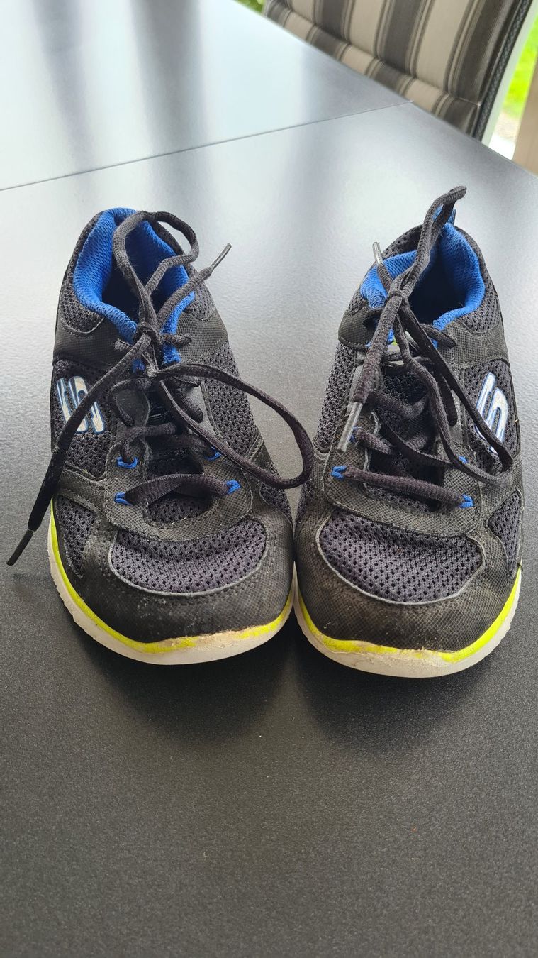 Skechers Scarpe per ragazzi: Skechers Halbschuhe Gr. 35 – Usato da Obergösgen venduto da schesom 2