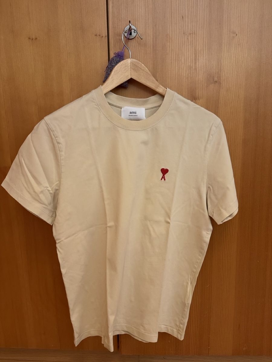 T-shirt: T shirt Ami Paris – Usato da Lens venduto da lam_ty5z 1