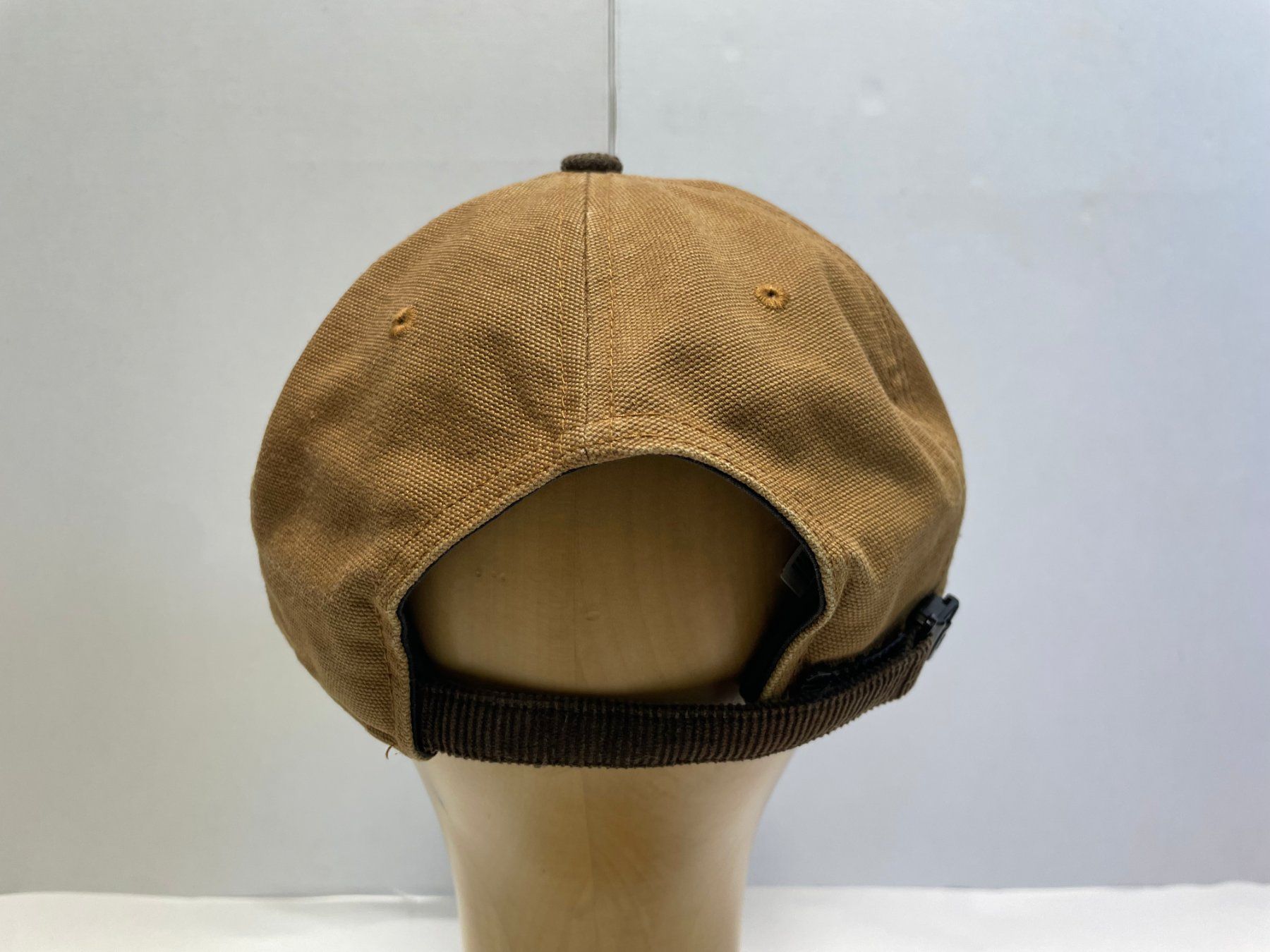 Carhartt Copricapi, berretti & cappellini: Kappe Nike x Carharrt Canvas – Usato da Zürich venduto da le_souk 2