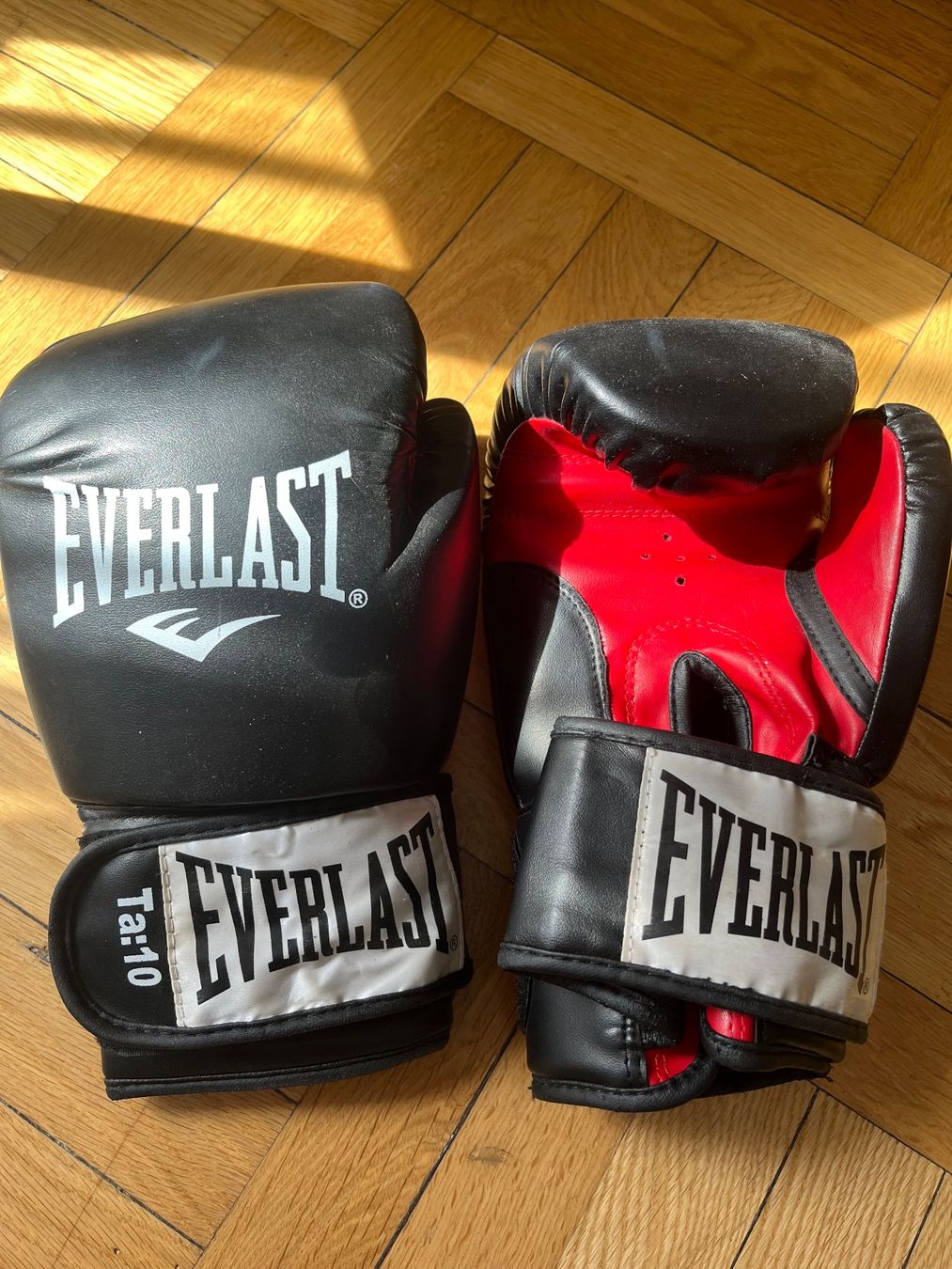 Handschuhe & Handstulpen: Boxing gloves – Gebraucht aus Chêne-Bougeries von Seetooyoo