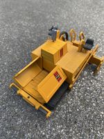 Modell Belagsfertiger Blaw-Knox PF 500 Masstab 1:50