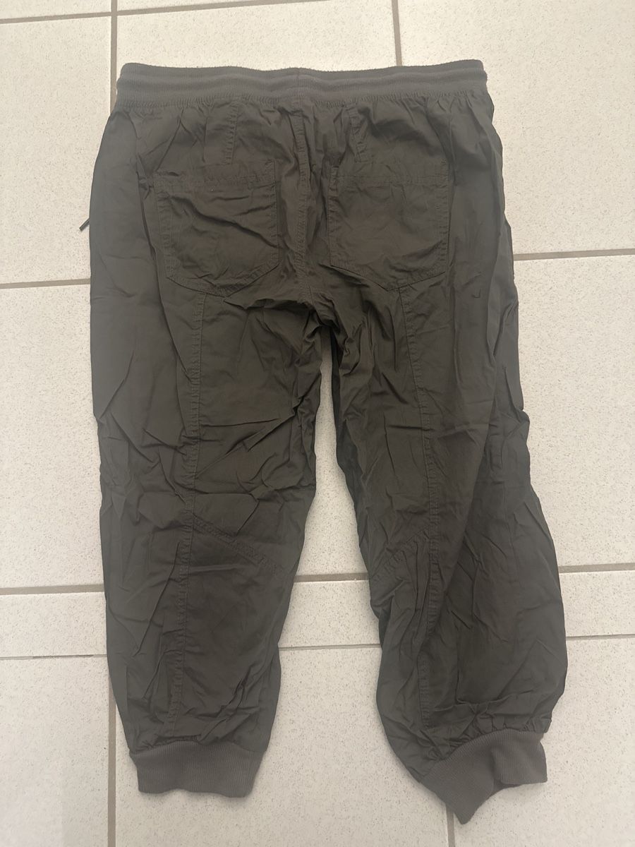 Pantalons: 3/4 Hose, Gr. 42 – D'occasion à Buus par 2019dp 2