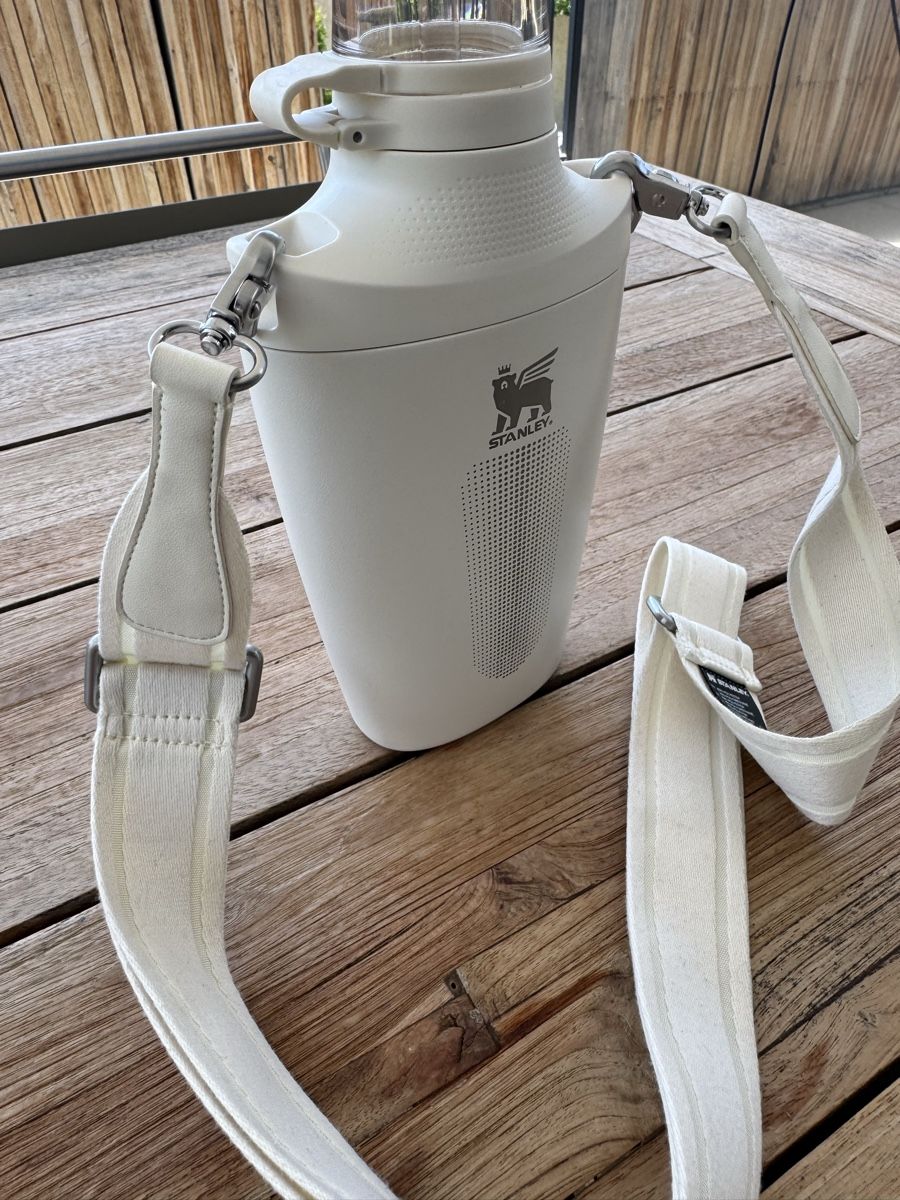 Stanley Trinkflaschen & Thermosflaschen: Stanley Bottle weiss 680ml neu – Neu (gemäss Beschreibung) aus Oberengstringen von 80sete 1