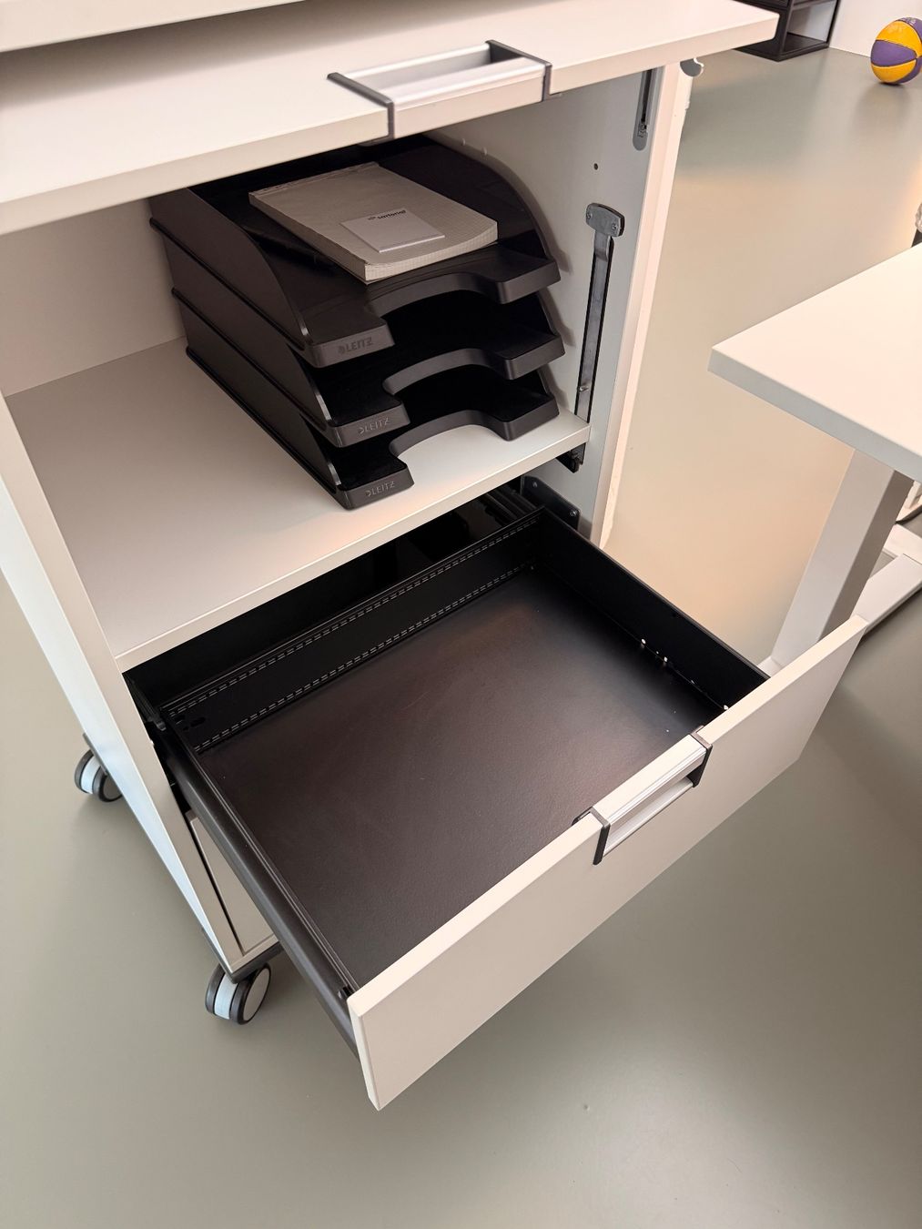 Eléments de bureau: Büromöbel – D'occasion à Dietlikon par svenm9320 2