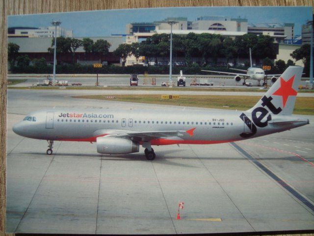 Cartoline postali: Jet Star Asia.Com A320-232 9V-JSD – Nuovo e nell'imballaggio originale da Thun venduto da Abigboss