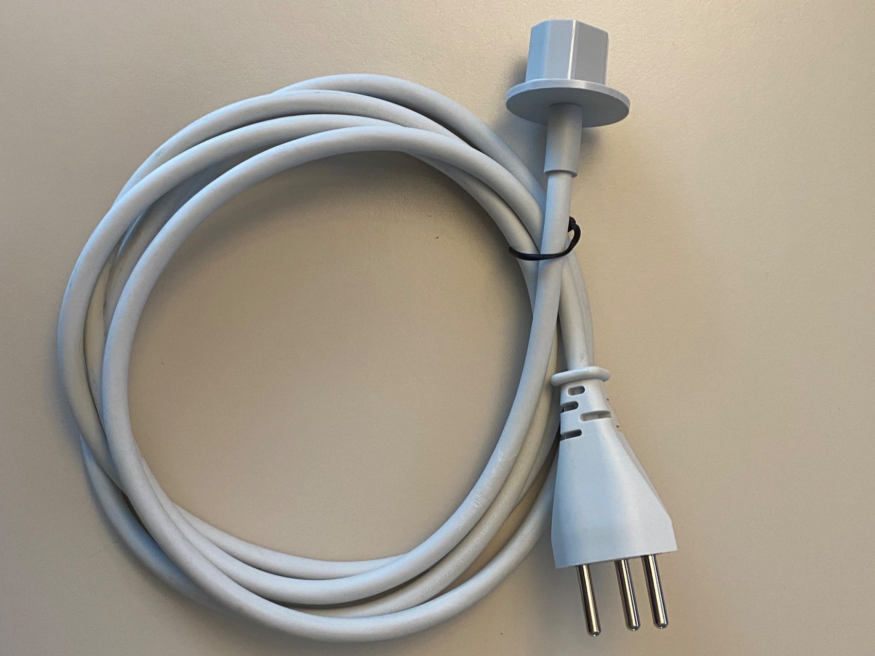 Apple Cavi: Apple iMac Stromkabel neuwertig, ca. 1.80m – Usato da obfelden venduto da garenipa 3
