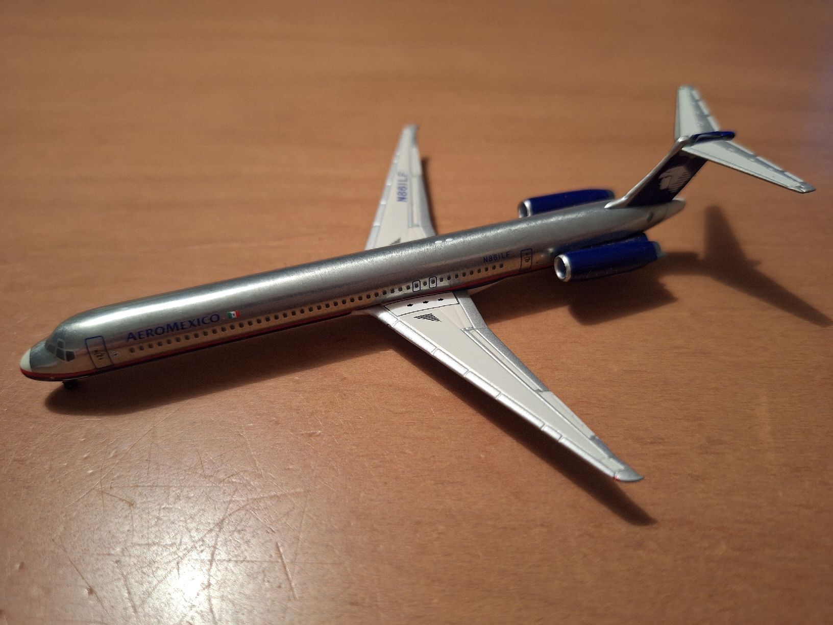 McDonnell Douglas Kit di modellismo & Modellini statici: Aeromexico MD-83 1:400 Phoenix  – Usato da Sargans venduto da nicsam1815 1