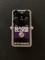 Electro-Harmonix Bass Clone chorus Pedal