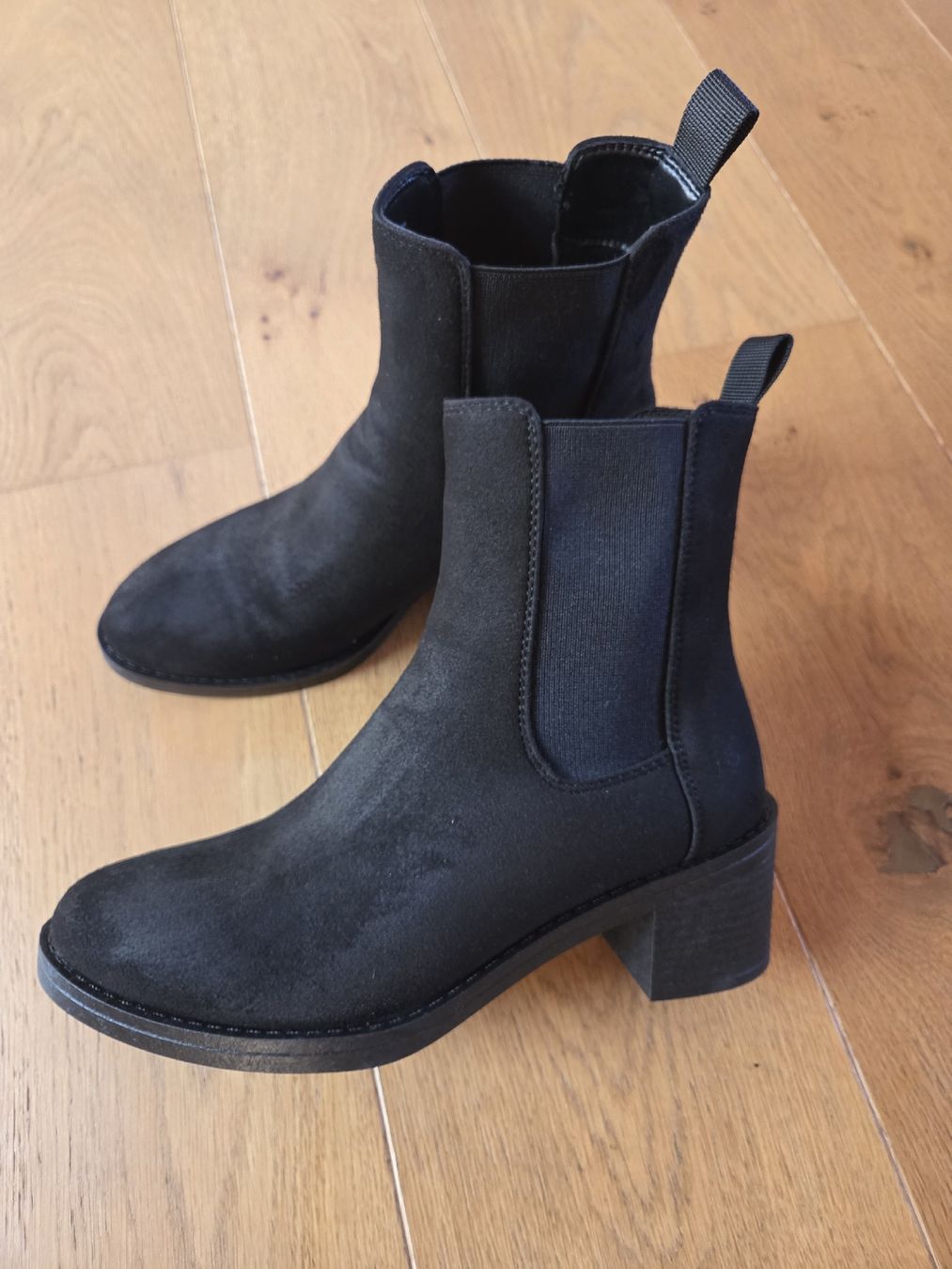Damenschuhe: Bottines noires en daim, taille 38 – Neu (gemäss Beschreibung) aus Praz-de-Fort von val_j9xs 1