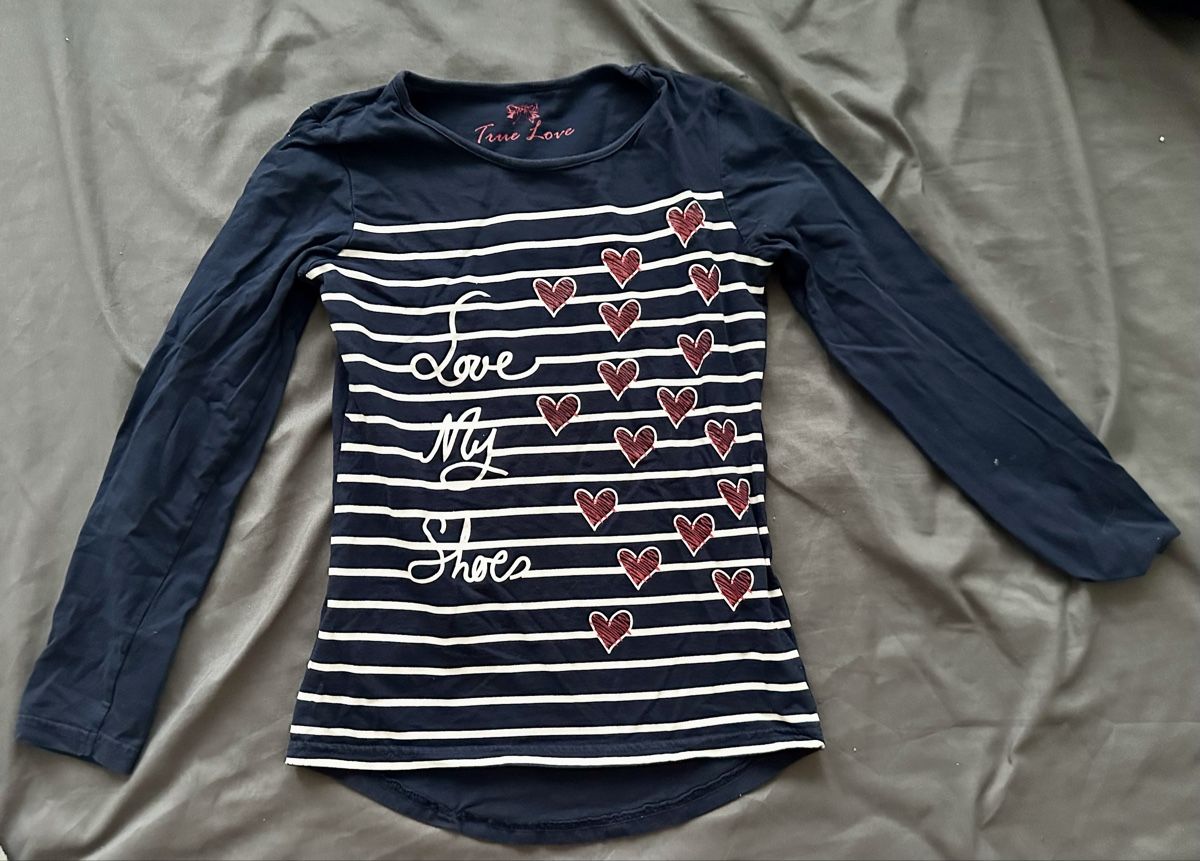 Camicette, T-shirt & Top: T-Shirt mit Herzen – Usato da Dürrenroth venduto da tvy_bh56