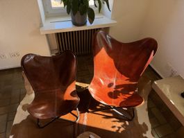 2 Butterfly-Loungestühle aus echtem Rindsleder
