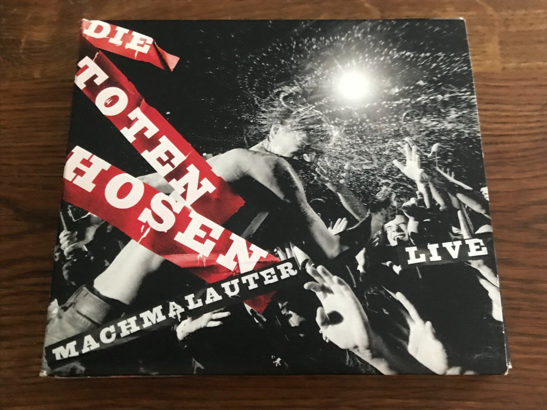 CD: DIE TOTEN HOSEN - Machmalauter - Live - 2CD – Usato da Buchs AG venduto da Archie