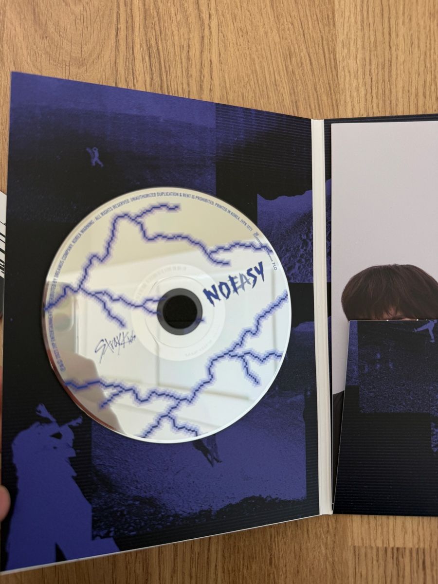 Album: Stray Kids NOEASY CD-Album – Usato da Basel venduto da kal_l6ms 4