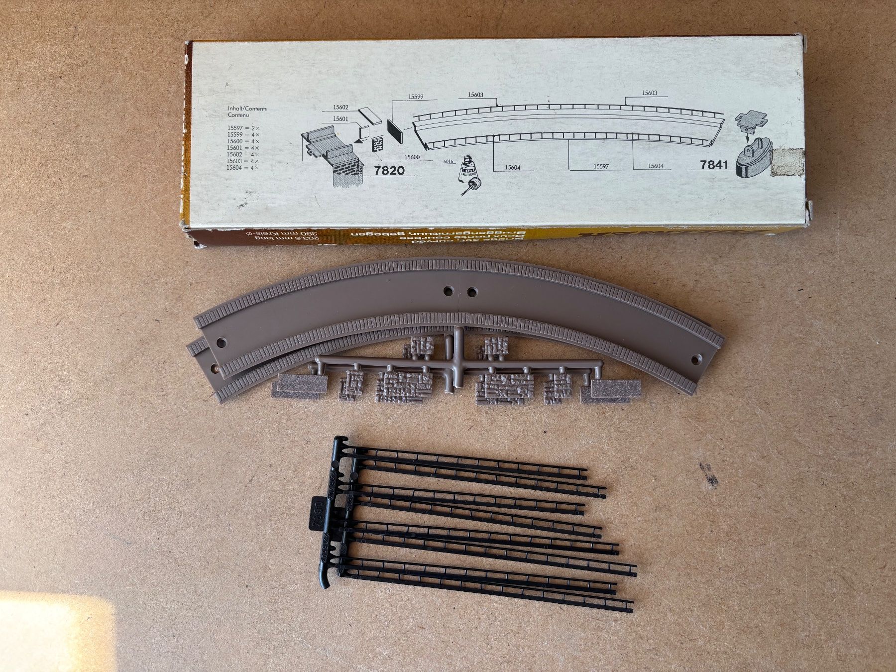 Vollmer Modelleisenbahnen: Vollmer 7830 Bausatz Brückenpackung gebogen – Neu und originalverpackt aus Hauterive NE von eriamch 1